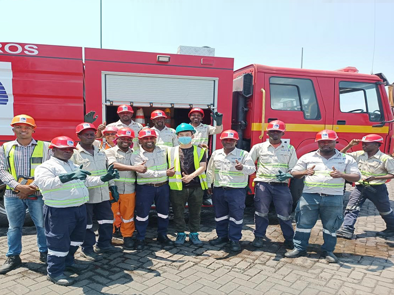 The Mozambique office of SINOTRUK actively practices “We aim at customers’ satisfaction”, Our after-sales staff train customers